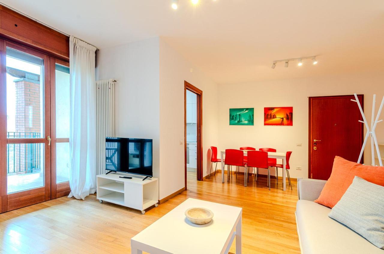 Park View Apartment - Milano Navigli Eksteriør billede