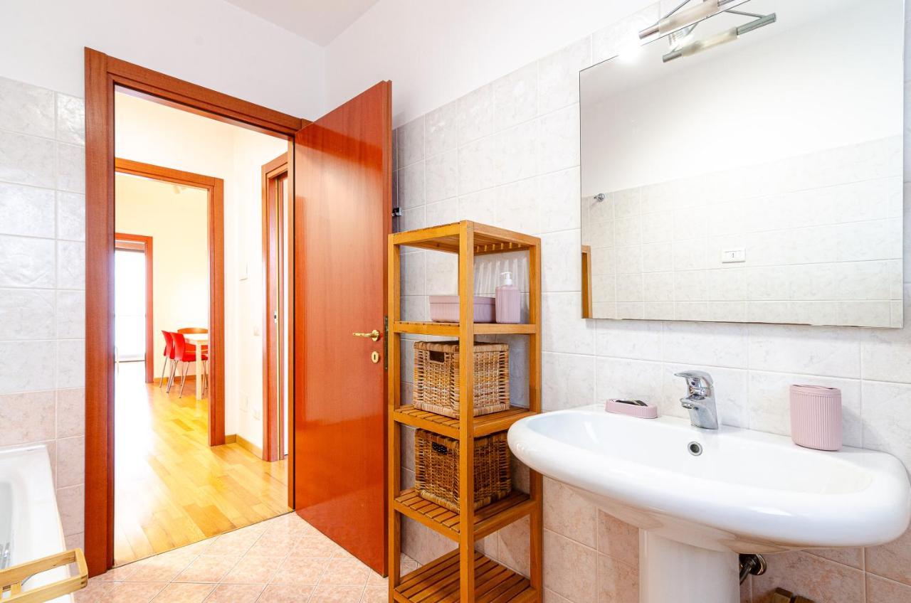 Park View Apartment - Milano Navigli Eksteriør billede