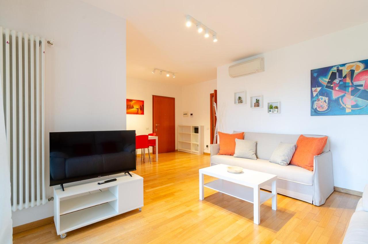 Park View Apartment - Milano Navigli Eksteriør billede